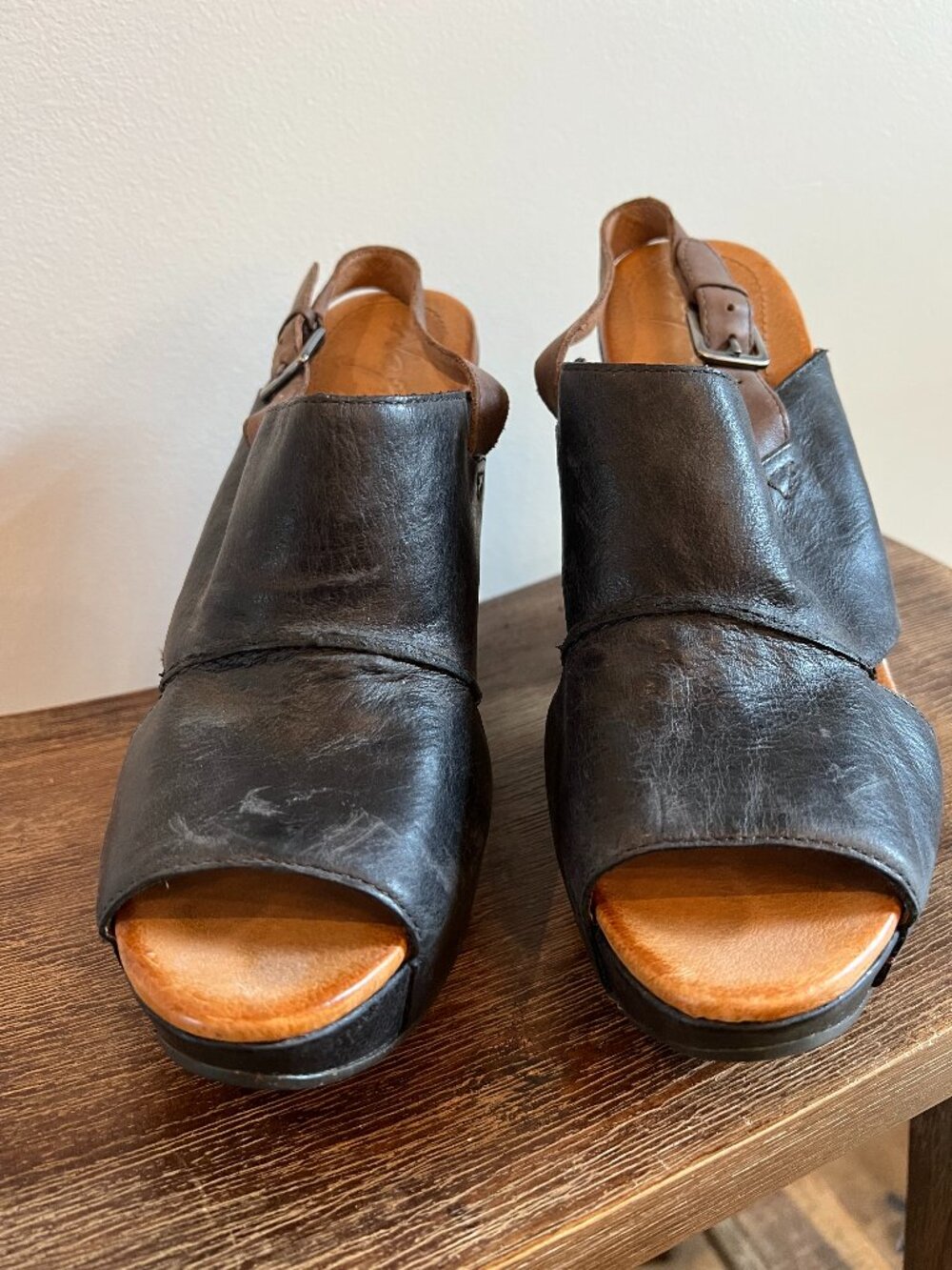 Naya Black Leather Platform Slingback Heels Size 8.5 M